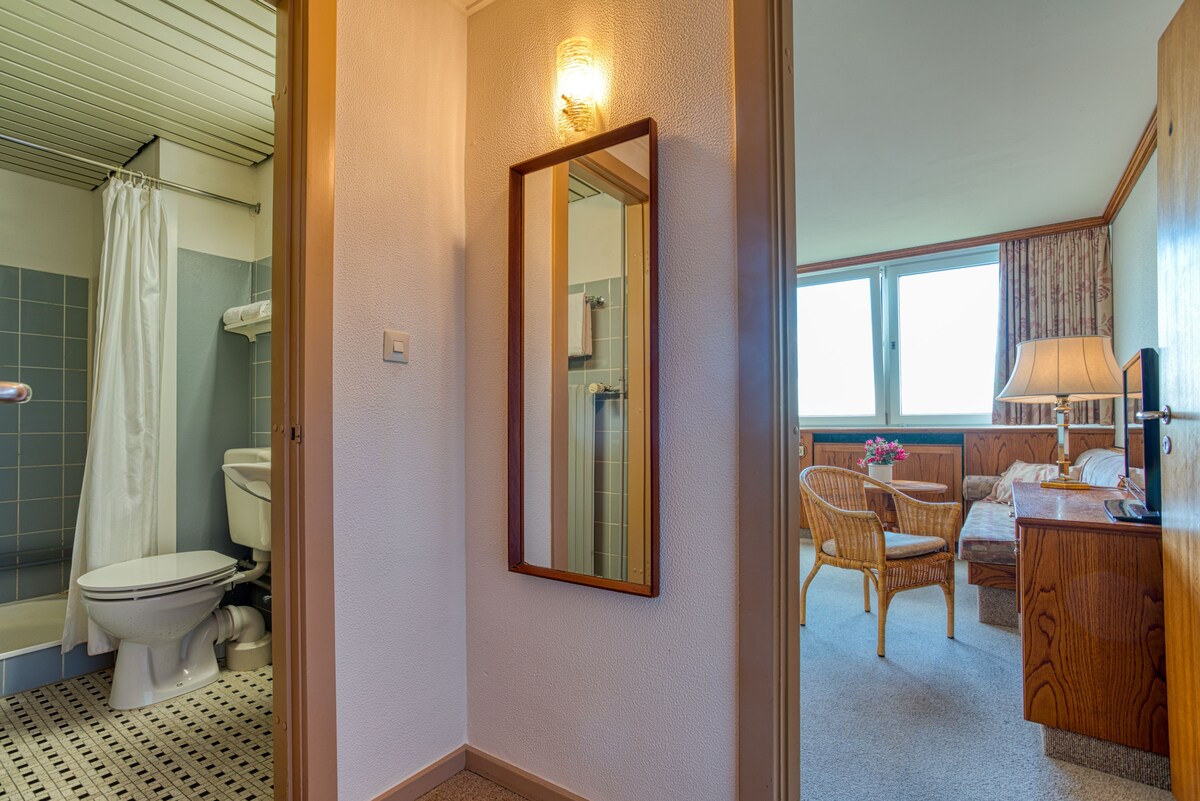 FF&E Hotel Dania 6
